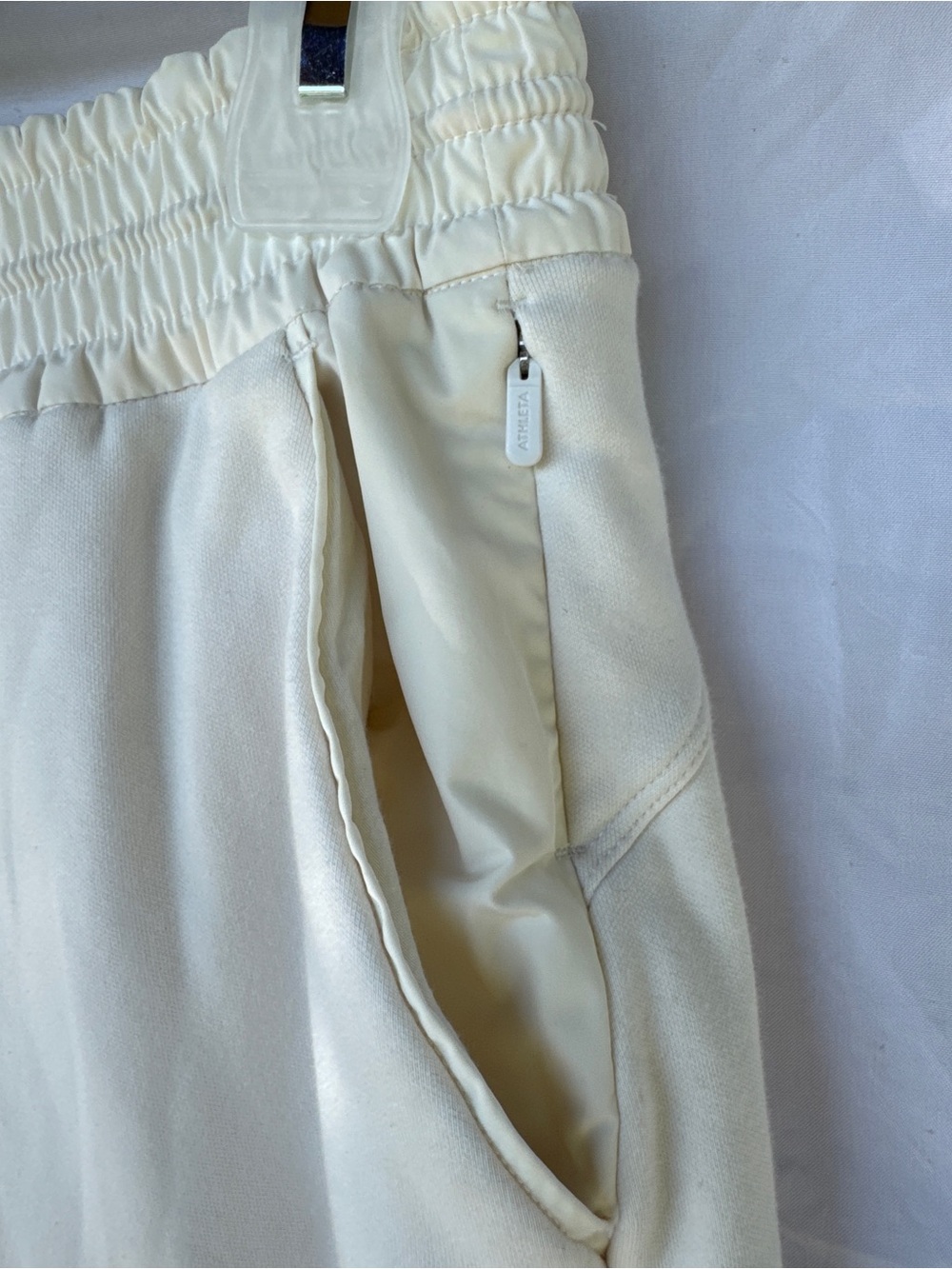 Cream Wide Leg Crop Fleece Bungee Toggle Cargo Sweatpants Lounge Athleta S - Picture 3 of 11
